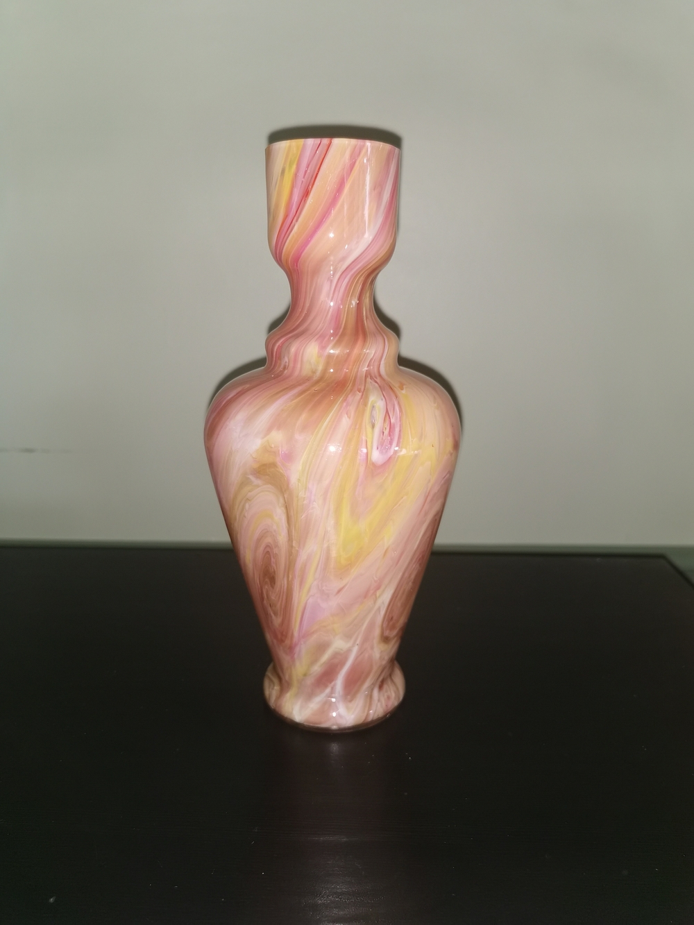 Art Glass Vase Pink Amber White Swirl Hourglass Neck 9.75" - Picture 4 of 11